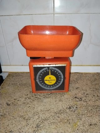 Báscula de cocina vintage Magefesa