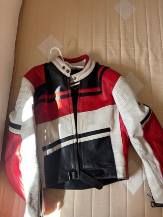 Chaqueta de Moto de Cuero Roja y Blanca