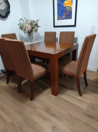 Mesa de comedor extensible y 6 sillas