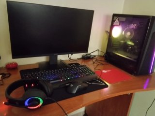 PC Gaming Volttier con Monitor y Periféricos