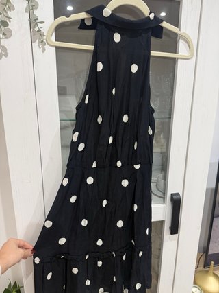 Vestido Negro con Lunares Blancos