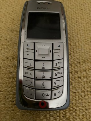 Teléfono móvil Nokia clásico