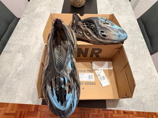 Yeezy Foam Runner MX Carbon