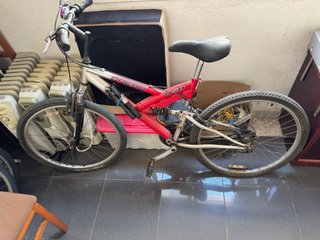 Bicicleta de montaña para reparar