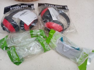 Set de 2 Orejeras y 3 Gafas de Protección