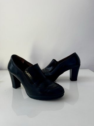 Zapatos de tacón negros