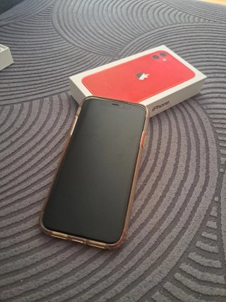 iPhone 11 64GB Rojo