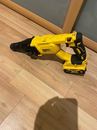 Taladro Percutor Dewalt 18V XR