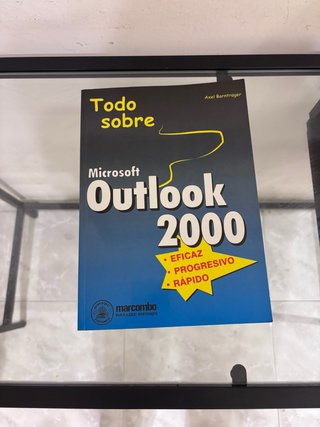 Todo sobre outlook 2000