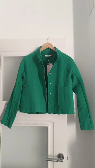 Chaqueta Verde Stradivarius Talla L
