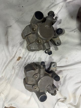 Pinzas de Freno Delanteras Suzuki LTZ 400