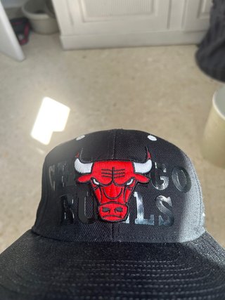 Gorra Chicago Bulls Negra y Roja