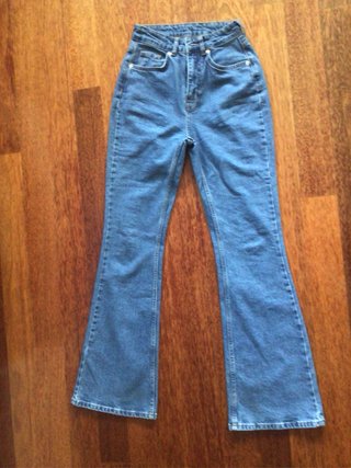 Vaqueros Campana SHEIN Talla 34