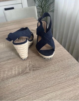 Sandalias de cuña azul marino