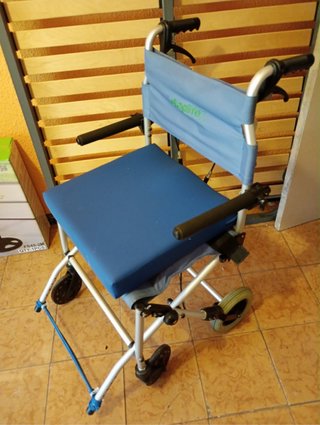Silla de traslado ligera con cinturon