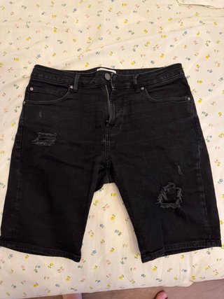 Pantalón corto vaquero negro