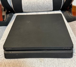 PlayStation 4 Slim 1TB con Mando