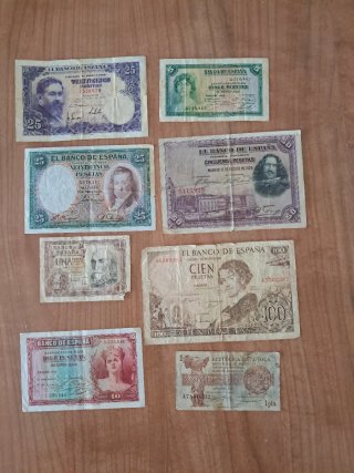 Lote de 8 Billetes Antiguos de Pesetas