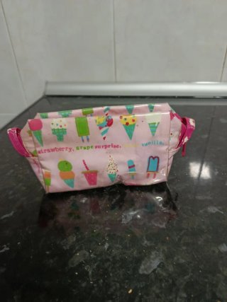 Neceser pequeño estampado