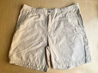 Bermuda Columbia Beige talla 40W - 9L