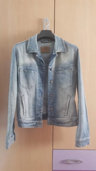 Cazadora vaquera Massimo Dutti