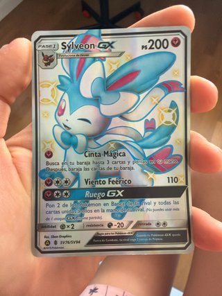 Carta Pokémon Sylveon GX Shiny