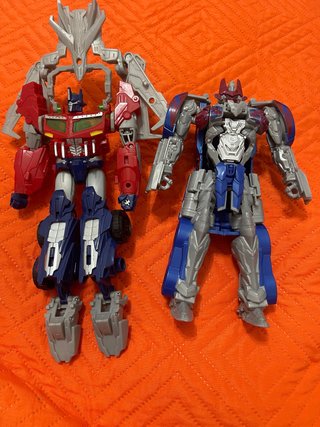 2 Action Figure Transformers Vintage