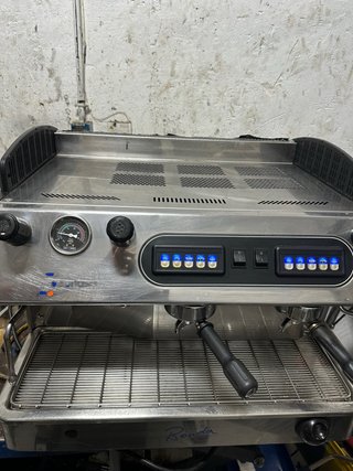 Cafetera Profesional de Dos Grupos