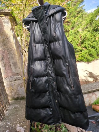 Chaleco polipiel Zara capucha Talla XS