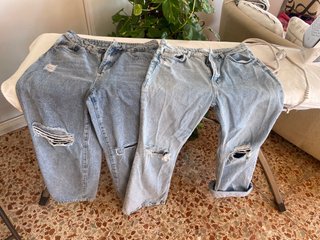 2 Pantalones Vaqueros con Roturas