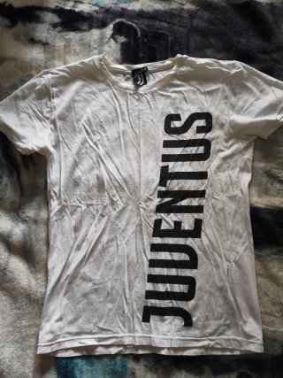 Camiseta Juventus Blanca y Negra Talla M