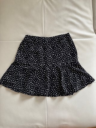 Falda-pantalón negra con lunares Stradivarius XS