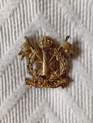 Insignia Militar Dorada
