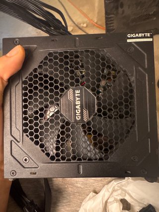 Fuente de Alimentación Gigabyte 750W