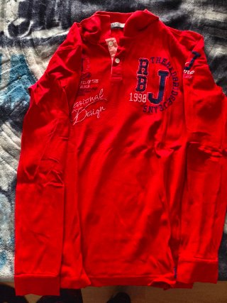Polo Rojo de Manga Larga