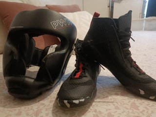Lote de Boxeo: Casco y Zapatillas