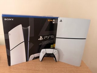 PlayStation 5 Digital Edition 1TB + Mando