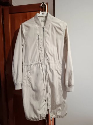 Gabardina Stradivarius Beige