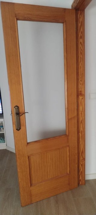 Puerta de Interior de Madera con Cristal