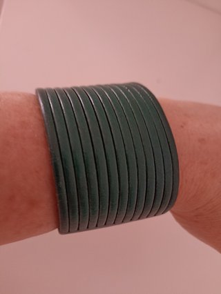 Pulsera de Cuero Verde