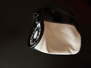 Bolso pequeño Tous blanco y negro