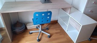 Escritorio con Estantería y Silla