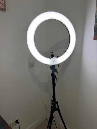 Aro de luz con trípode