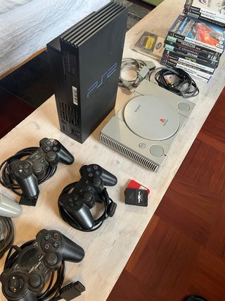 Consolas PlayStation 2 y PlayStation 1