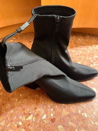 Botines Stradivarius Negros Talla 37.
