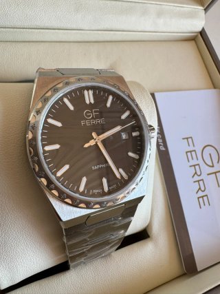 GF Ferré Swiss Made con diamantes - NUEVO
