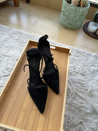 Zapatos de tacón Massimo Dutti negros