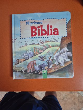 Libro Mi Primera Biblia nuevo sin estrenar