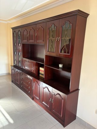 Librería Antigua de Madera con Vitrinas
