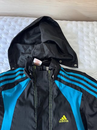 Chaqueta Adidas Negra y Azul